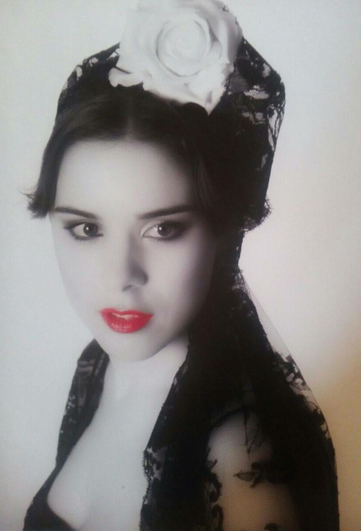 María Oliva cantant