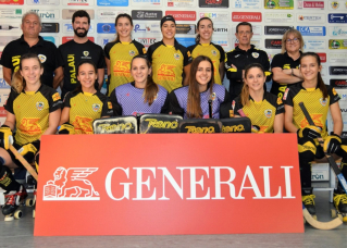1er equip femení Hoquei Club Palau 2018-2019.jpg
