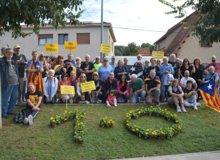 5È Aniversari 1 octubre foto família 03.10.2022 RET.jpeg