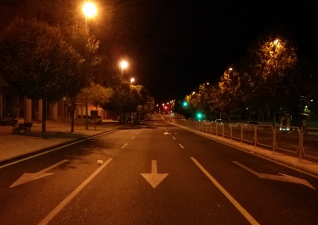 Carrer buit (toc de queda) ret.jpg