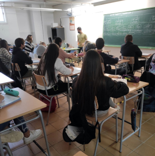 cicle formatiu Institut Ramon Casas i Carbó arxiu RET.jpeg