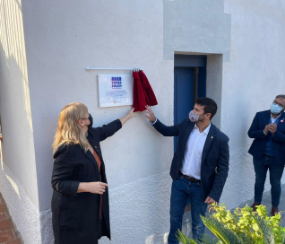 Descoberta placa torre casa Folch 17 oct 2021 ret.jpg