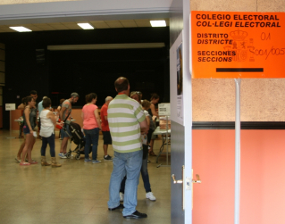 Eleccions Generals 26J 2016 Sala Polivalent.jpg
