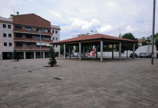 Plaça de ca l'Estruch 23 abril 2020 ret.jpg