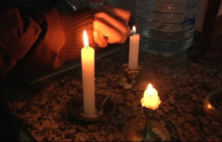 Pobresa energètica espelmes.jpg