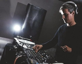 Santi Fabian DJ - Dance Devotion.jpg