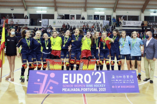 Selecció Espanyola Hoquei 16 oct 2021 campiones Europa ret.jpg