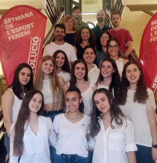 Setmana Esport Femení 30 maig 2023 noies patinatge escala Ajuntament ret.jpg